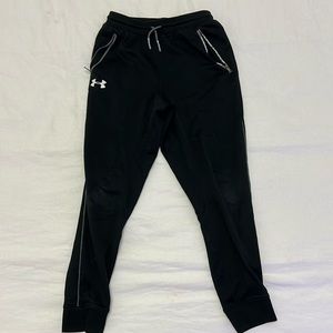 Under Armor Black w/Grey Stripes On Legs Youth Boys Sized YMD Loose